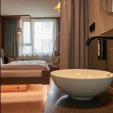 Cocoon Sendlinger Tor 4* Munich