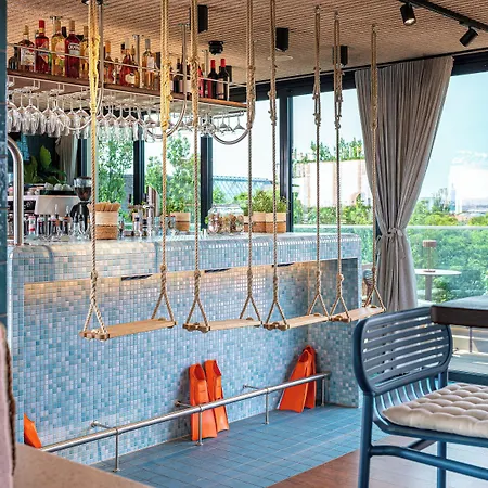 Cocoon Sendlinger Tor מלון 4*