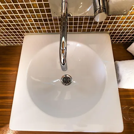 科库恩塞德林格托酒店 4*